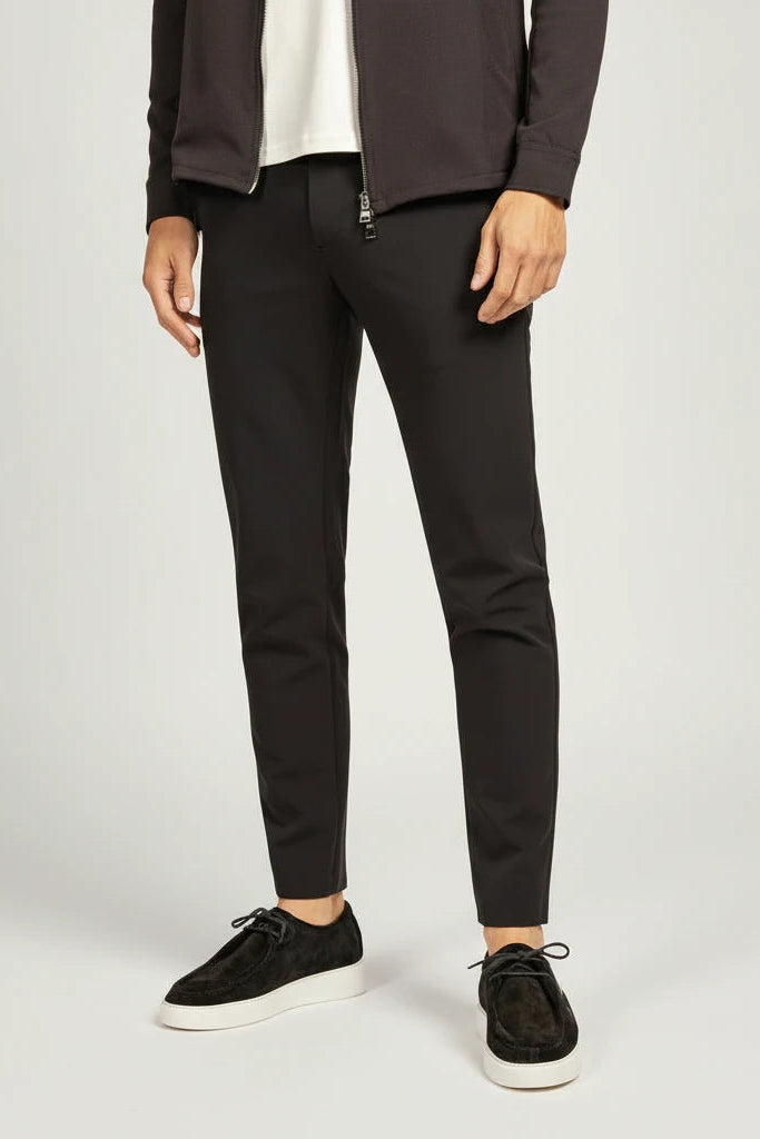 The IronLounge Premium Sweatpants - Black